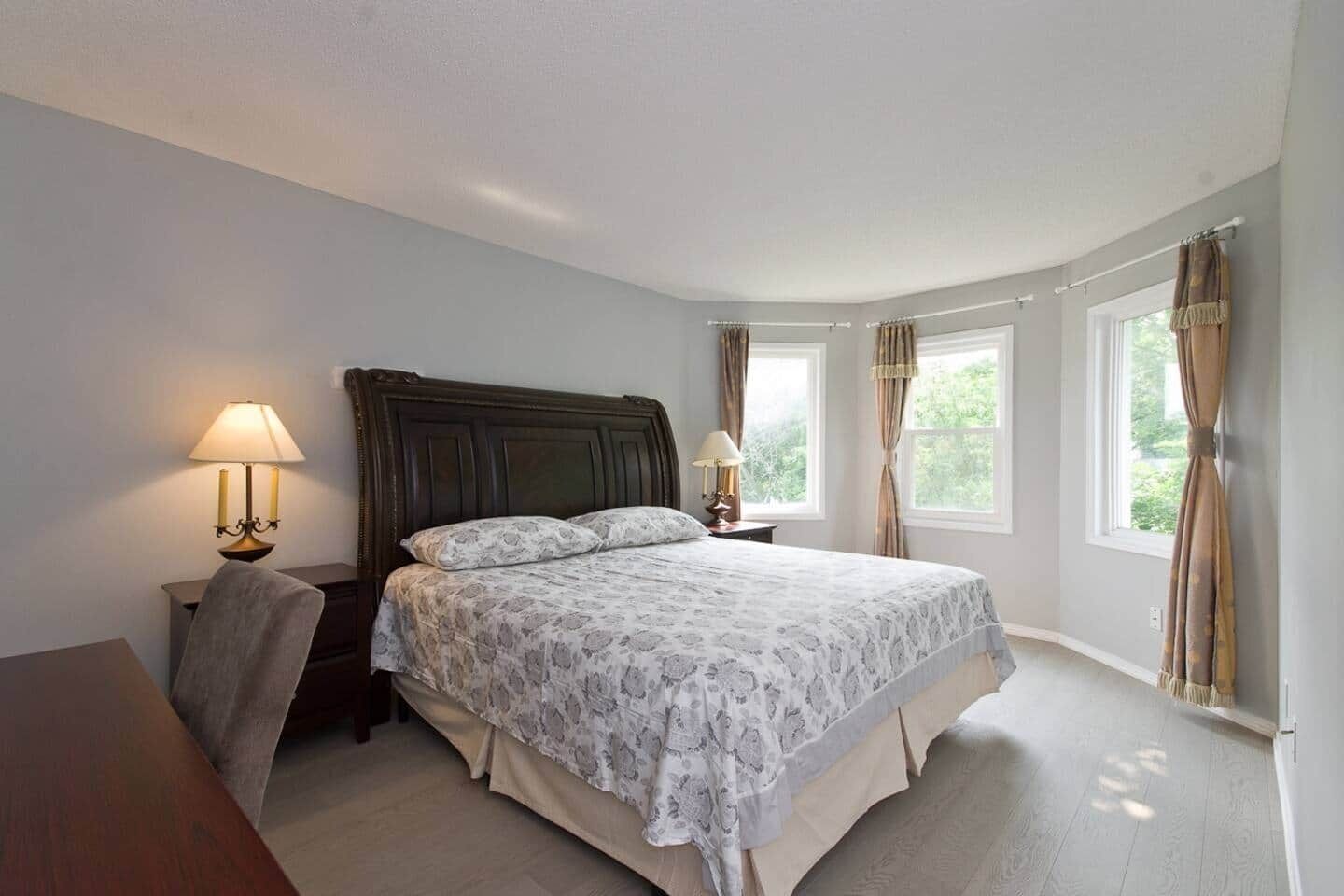 4 dormitorios, tabla de planchar con plancha, wifi gratis y ropa de cama