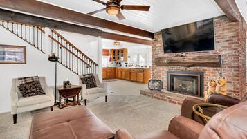 Cabin, Multiple Beds, Patio, Mountain View (CC Cabin) | Living area | TV, fireplace