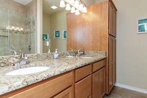 Bathroom - Comfy 2 bedroom | Pets & Shared Pool (Port Aransas)