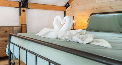 Cedar Creek - Glamping in the Ozarks!