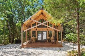 Exterior - Cedar Creek - Glamping in the Ozarks! (Walnut Shade)