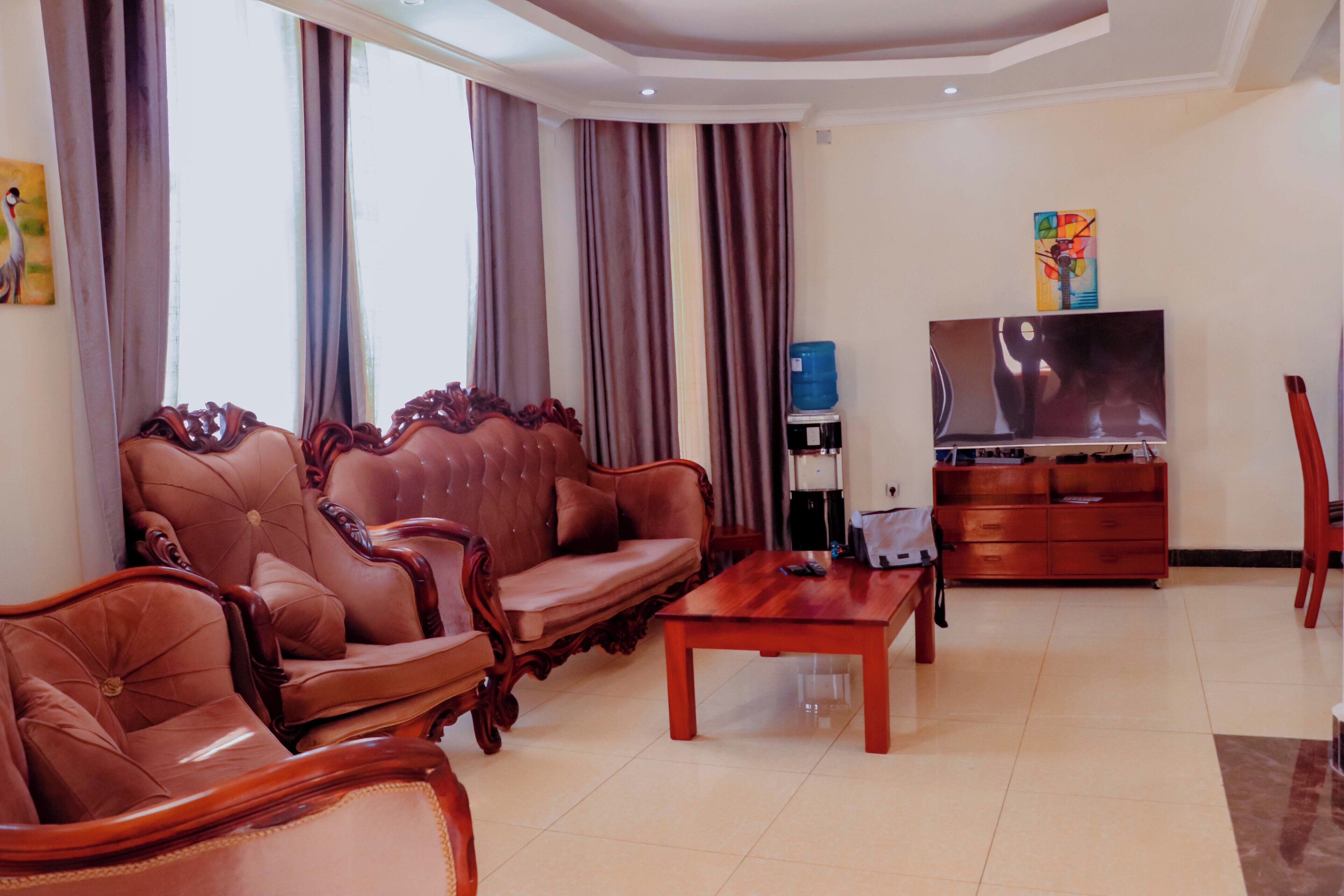 Business Room | Living area | Fireplace, heated floors