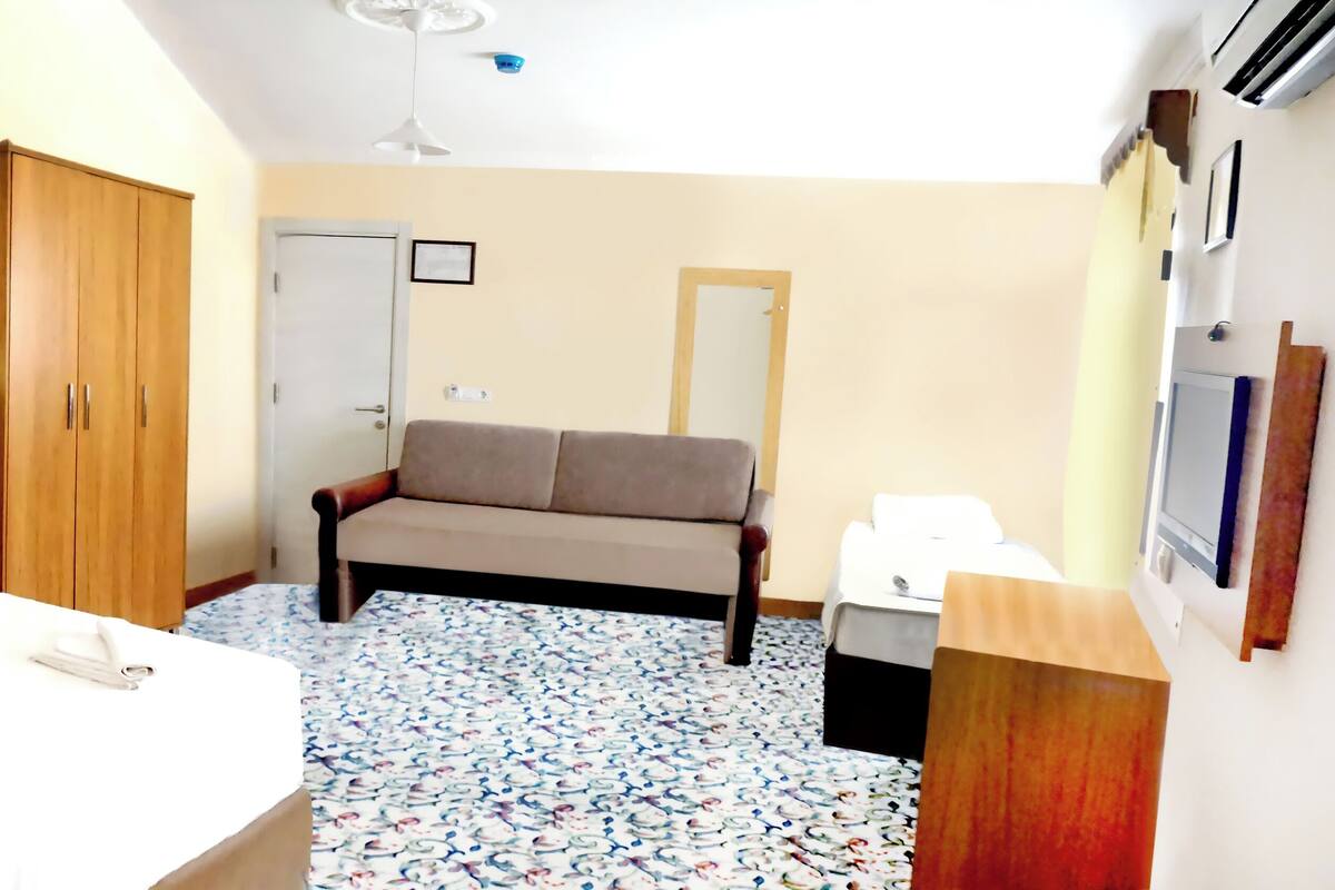 Standard Room | 1 bedroom, minibar, laptop workspace, WiFi (free)