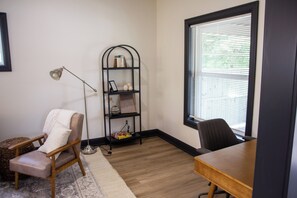 Interior - 5 Minutes State Park-Newly Renovated Luxury Home 3BR 2 Bath - USA Side (Niagara Falls)