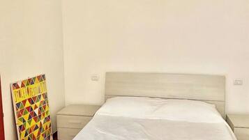 1 camera, Wi-Fi, lenzuola