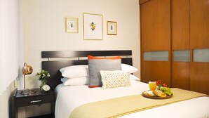 Business Apartment | 1 bedroom, desk, iron/ironing board, WiFi (free) - Loft Berlin by The Local Way (Mexico City)