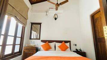 Egyptian cotton sheets, premium bedding, down comforters, pillowtop beds