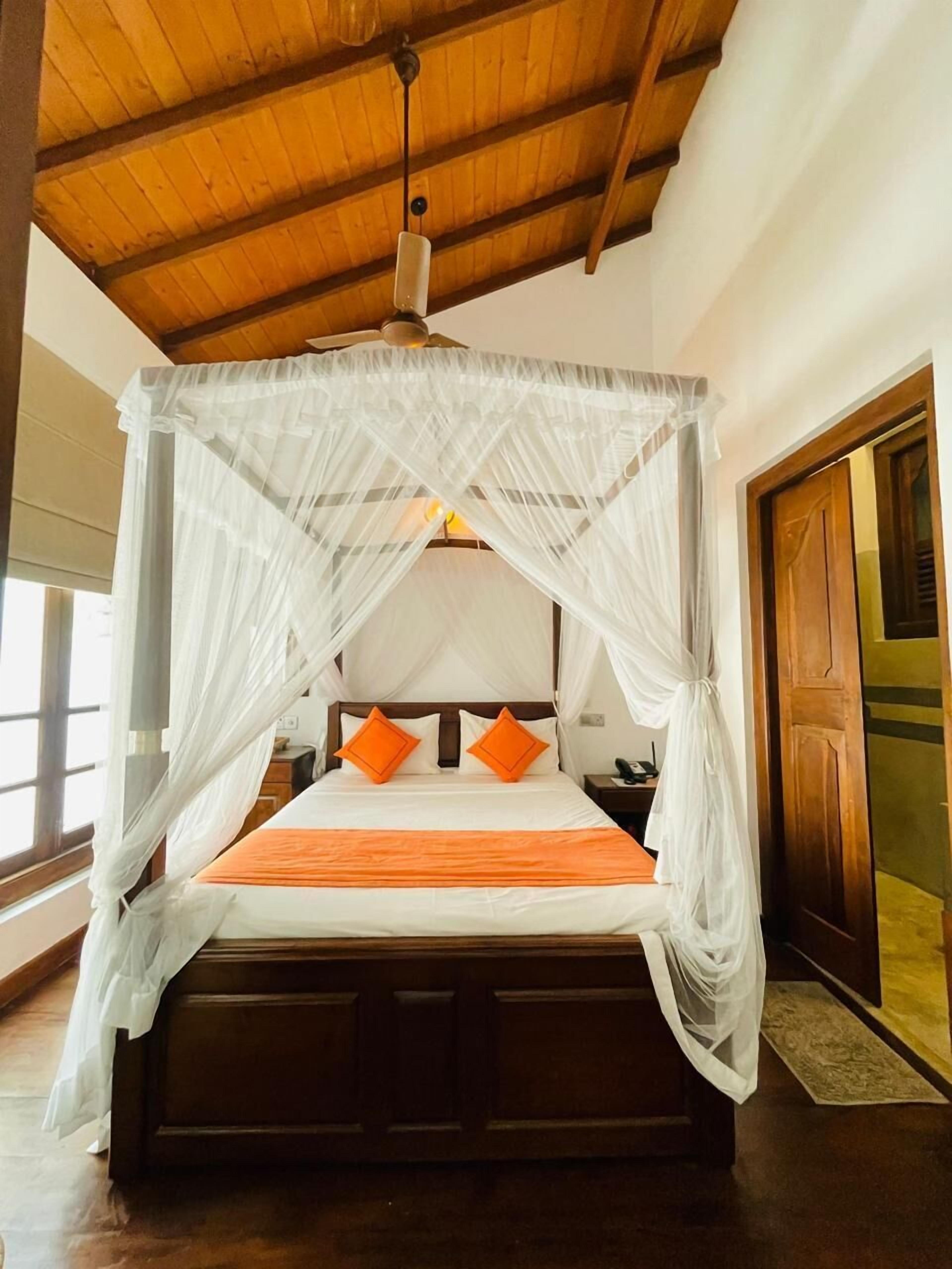 Comfort Double Room Single Use | Egyptian cotton sheets, premium bedding, down comforters, pillowtop beds