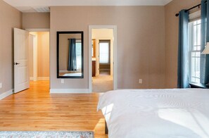 5 室のベッドルーム、アイロン / アイロン台、WiFi (無料)、ベッドシーツ