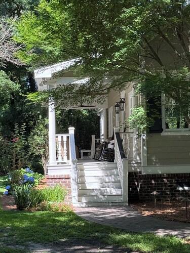 Home in Historic old downtown Summerville...