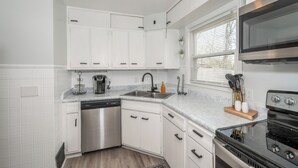 House, Multiple Beds, Kitchen | Private kitchen - Charming Charloe (Cincinnati)