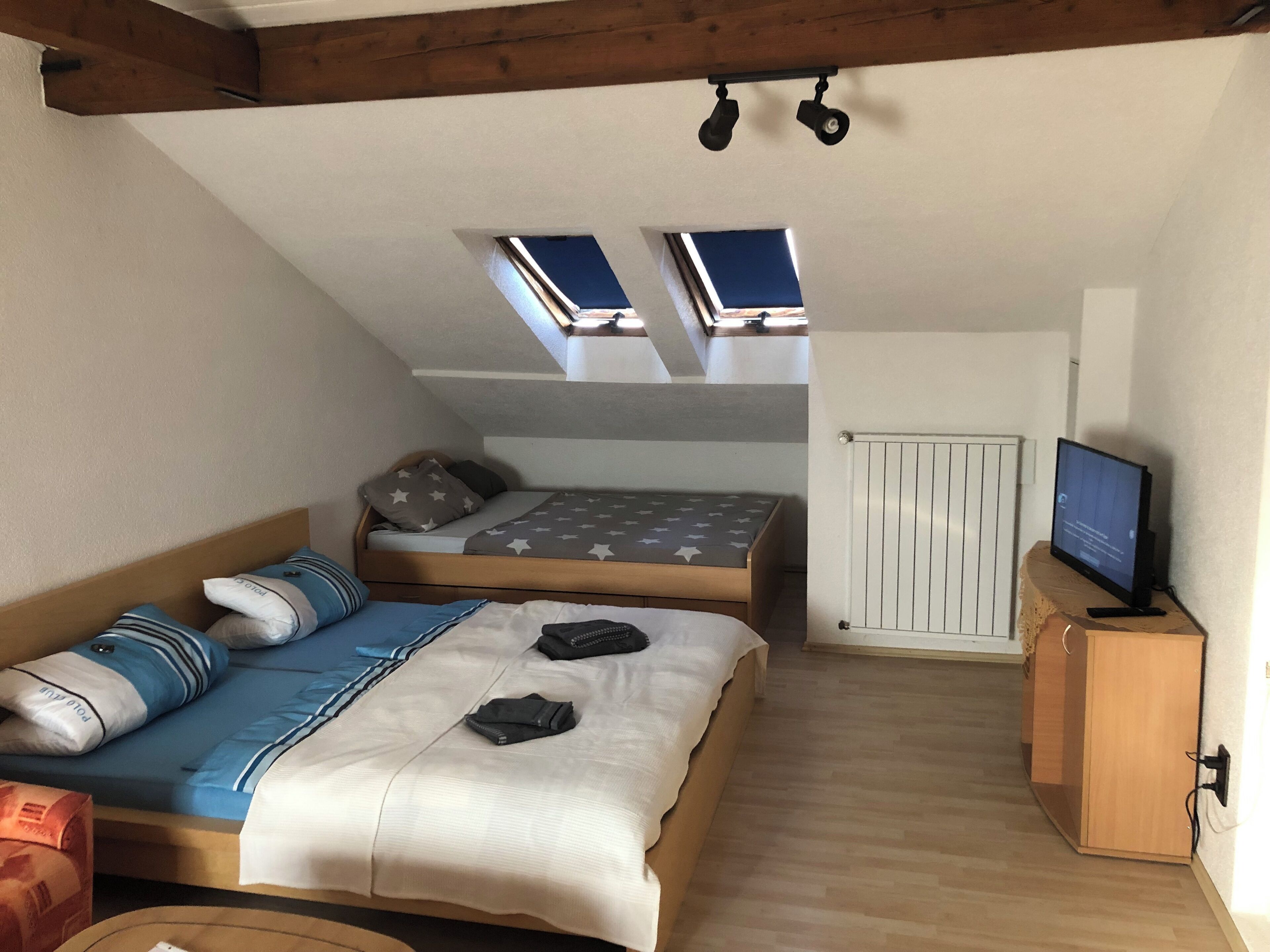 2 chambres, bureau, fer et planche à repasser, Wi-Fi gratuit