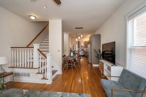 House, Berbilang Katil, Kitchen | Bahagian dalam