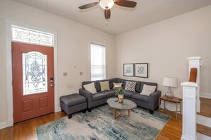 Living area - Cityscape Escape (Cincinnati)