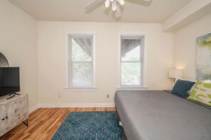 4 عدّة غرف نوم وبديكورات فريدة لكل غرفة وطراز فريد لكل وحدة