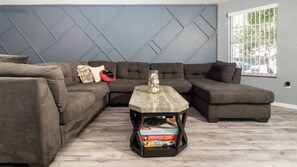 บ้านพัก, หลายเตียง, ห้องครัว | บริเวณนั่งเล่น