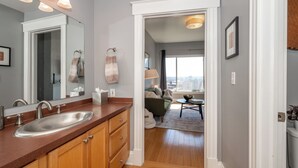 Condo, 1 Queen Bed, Kitchen | Bathroom - Cincy Cozy Corner (Cincinnati)