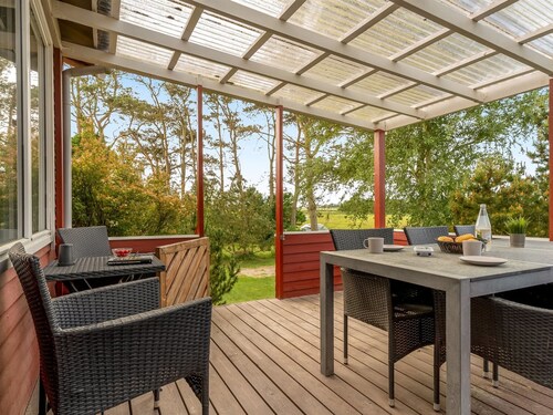 "Yanne" - 400m from the sea by Interhome