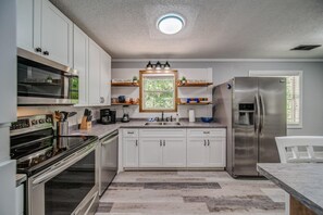 Kabin, Beberapa Tempat Tidur, hot tub | Dapur pribadi | Lemari es, microwave, oven, dan kompor