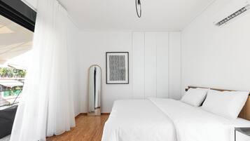 Duplex, Terrace | 1 bedroom, individually decorated, individually furnished