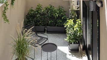 Apartment, 1 Bedroom, Patio | Pemandangan halaman dalam