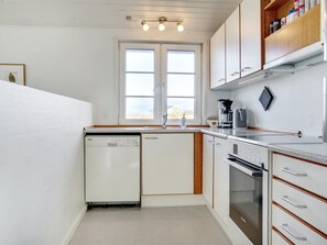 Refrigerador, microondas, horno y lavavajillas