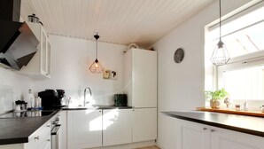 Fridge, oven, high chair, cookware/dishes/utensils - "Oddi" - 900m from the sea by Interhome (Løkken)