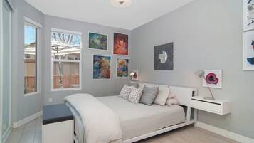 1 多间卧室、办公桌、熨斗/熨衣板、WiFi