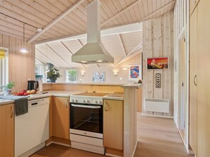 Réfrigérateur, micro-ondes, lave-vaisselle