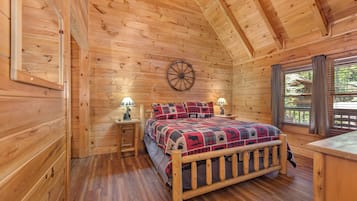 2 bedrooms, individually decorated, individually furnished, free WiFi