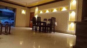 Restaurant - Hotel Paradise inn (Multan)