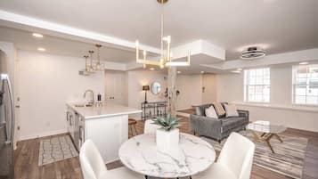 Condo, 1 Queen Bed with Sofa bed, Kitchen | Living area | TV