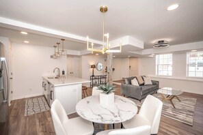 Condo, 1 Queen Bed with Sofa bed, Kitchen | Living area | TV - Covington Charm 101 (Covington)