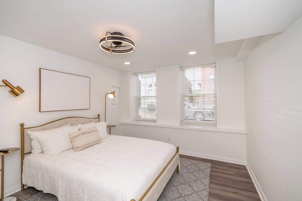 Condo, 1 Queen Bed with Sofa bed, Kitchen | 1 bedroom, individually decorated, individually furnished, free WiFi