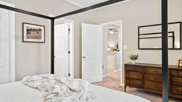 Condo, Multiple Beds, Balcony, Garden View | 2 bedrooms, individually decorated, individually furnished, free WiFi