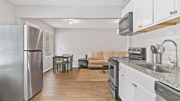 Nhà, 2 giường cỡ queen, bếp | Bếp riêng | Tủ lạnh, lò vi sóng, lò nướng, bếp nấu