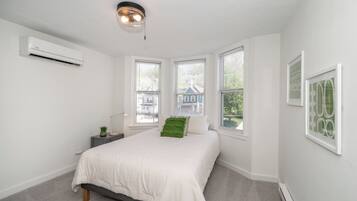 House, Multiple Beds, Kitchen | 3 bedrooms, individually decorated, individually furnished, free WiFi