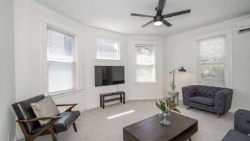 House, Multiple Beds, Kitchen | Living area | TV