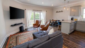 House, Multiple Beds, Balcony | Living area | TV - Cumberland Emerald (Old Hickory)