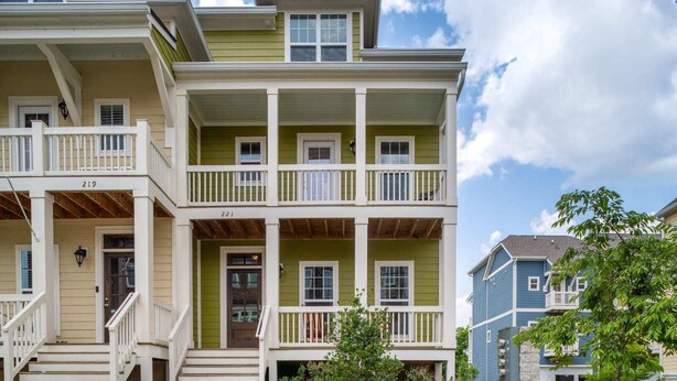 Exterior - Cumberland Emerald (Old Hickory)