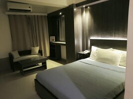 Deluxe Double Room | Soundproofing, iron/ironing board, free WiFi