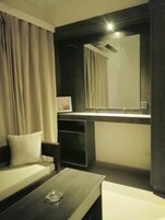 Deluxe Double Room | Soundproofing, iron/ironing board, free WiFi