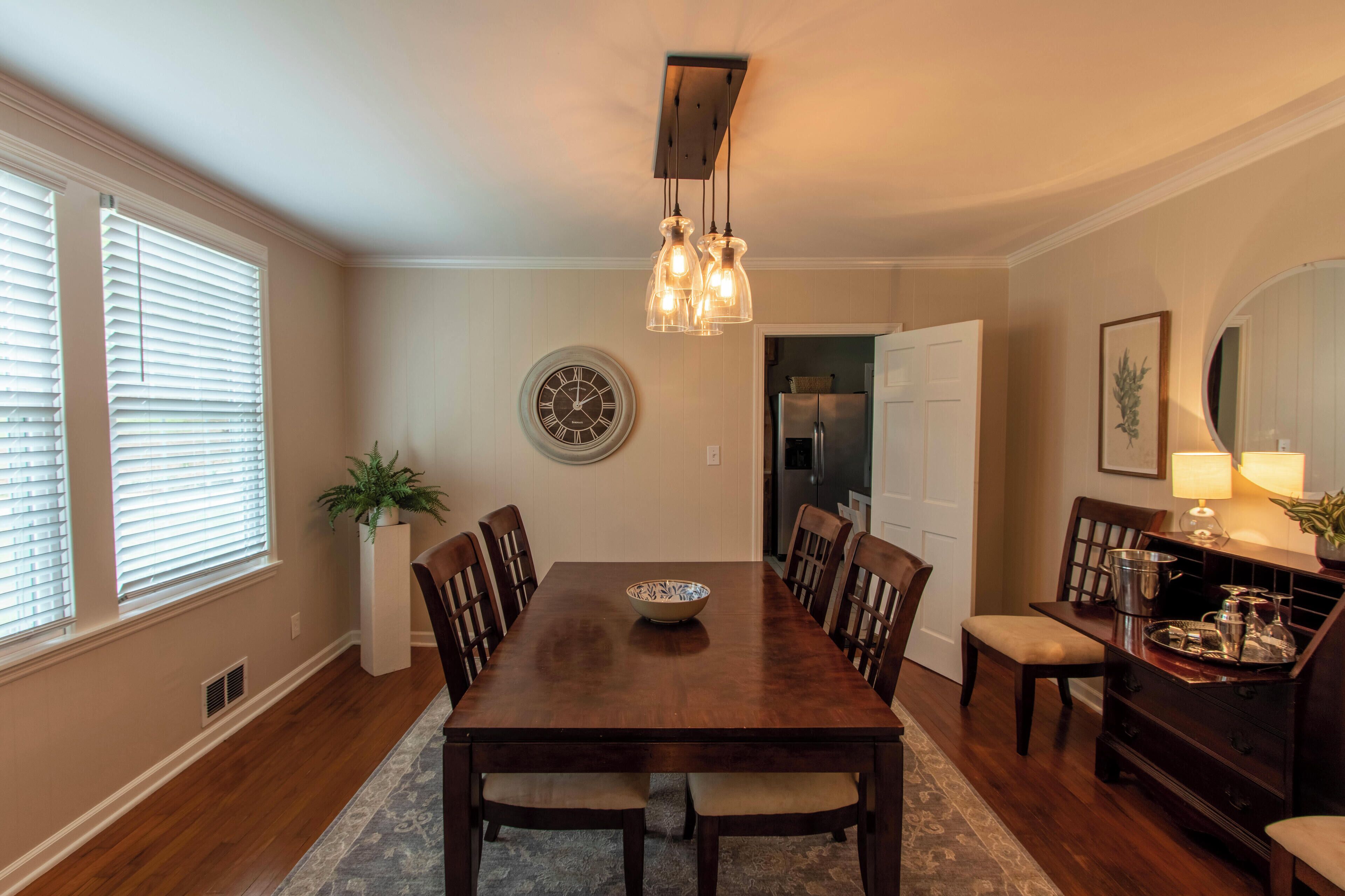 Nhà, nhiều giường, bếp, quang cảnh vườn | Khu vực ăn uống tại phòng