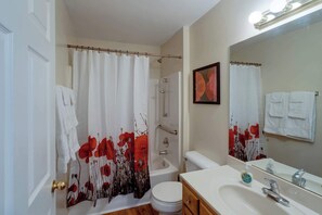 Condo, Multiple Beds, Kitchen | Bathroom | Towels, toilet paper - Delightful Dwelling (Nashville)