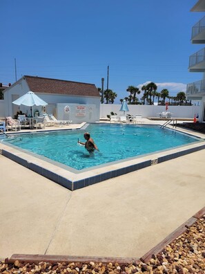 Pool - Oceanside studio just steps from the beach! (New Smyrna Beach)