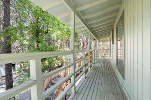 Property grounds - Deschutes Riverwoods Retreat (Bend)