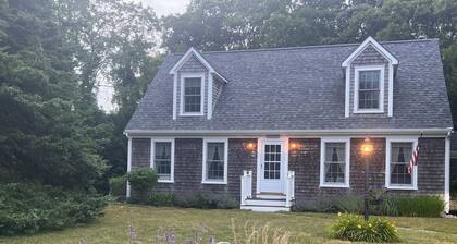Vineyard Haven Oasis!