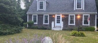 Vineyard Haven Oasis!