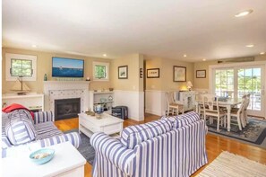 Smart TV - Vineyard Haven Oasis! (Vineyard Haven)