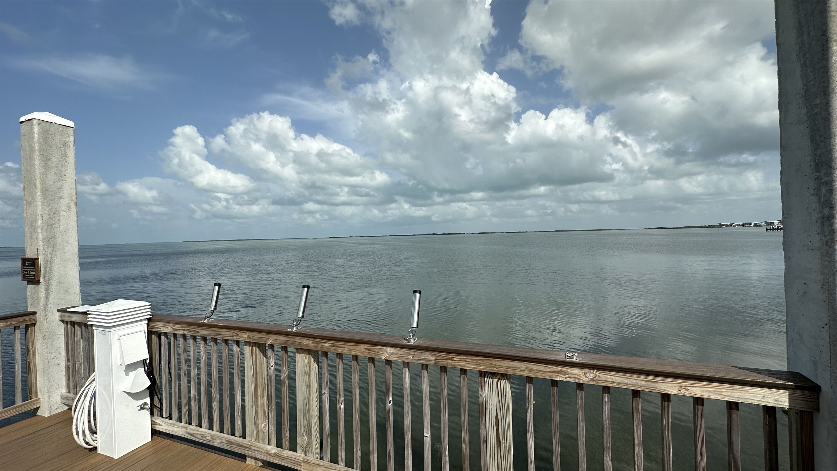 NEW - :Landings of Largo Tropical Beauty